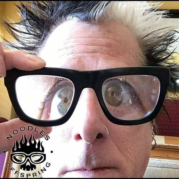 “THE NOODLES FLY” OFFSPRING Limited addition collaboration sunglasses - Picture 10 of 15